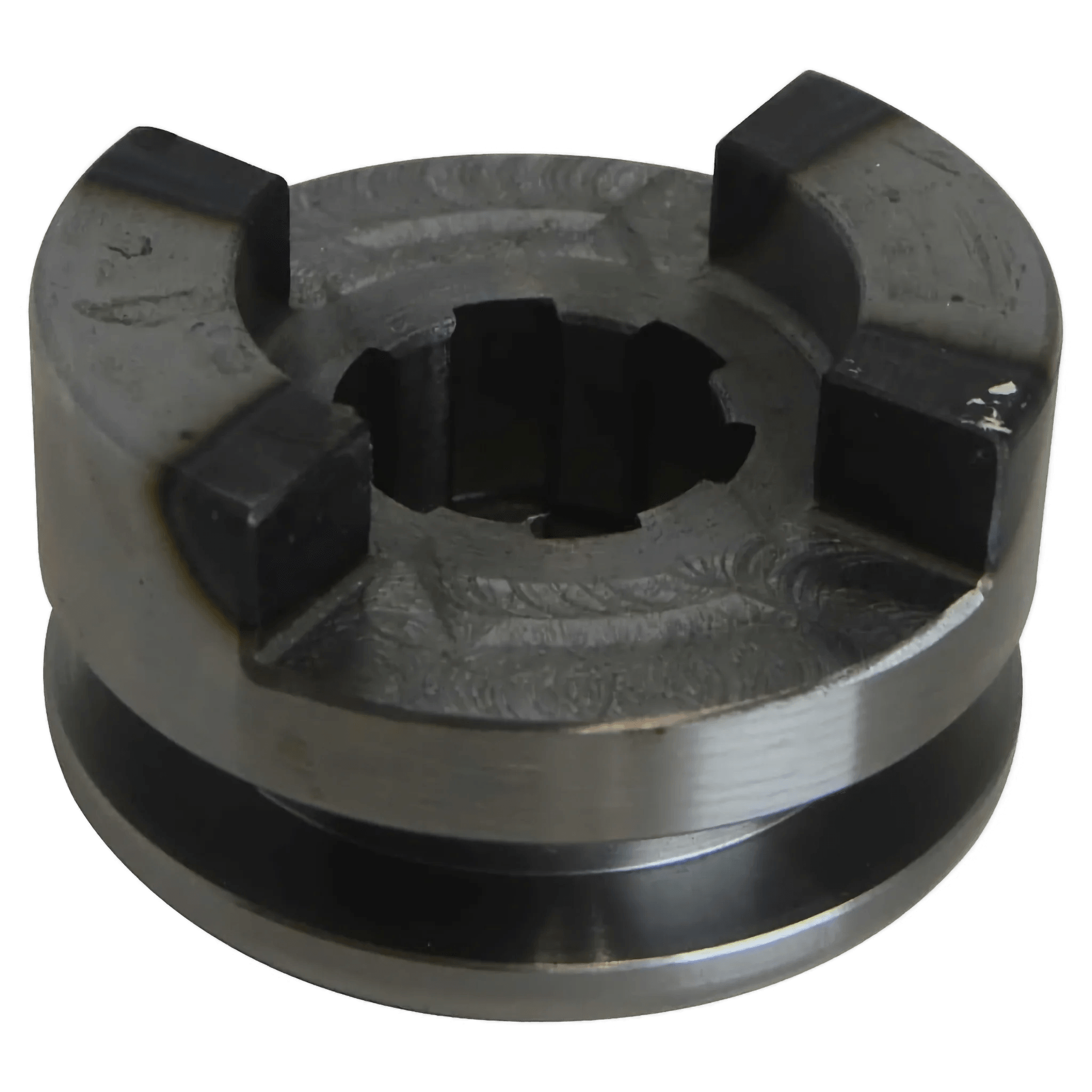 The PIERCE Clutch Dog, machined for worm gear winches, is circular with a central hole and four edge grooves, ensuring efficient free spooling. It is compatible with the PSW654 series.