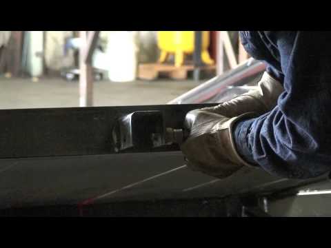 1" Twist Lock Plunger Latch